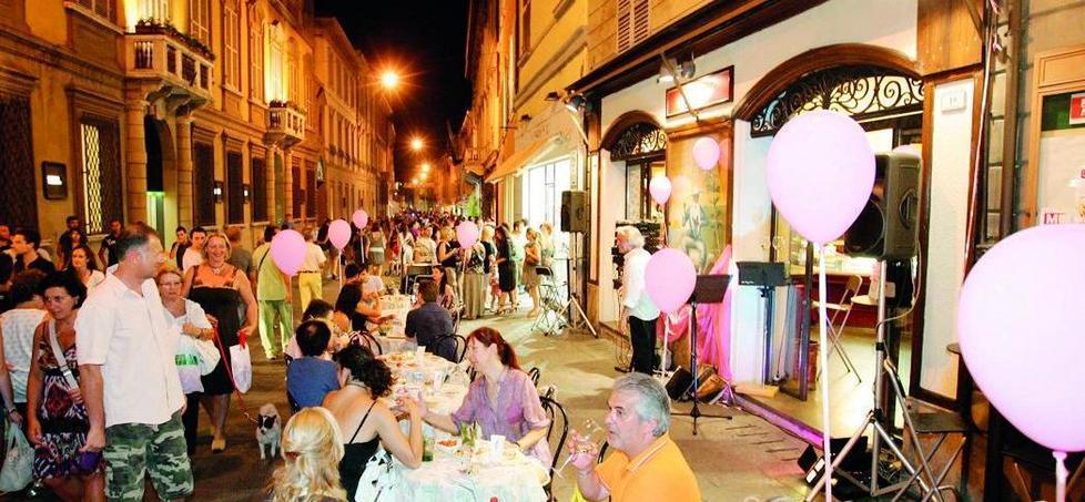 Tutto pronto per dipingere di rosa i nostri mercoledì 