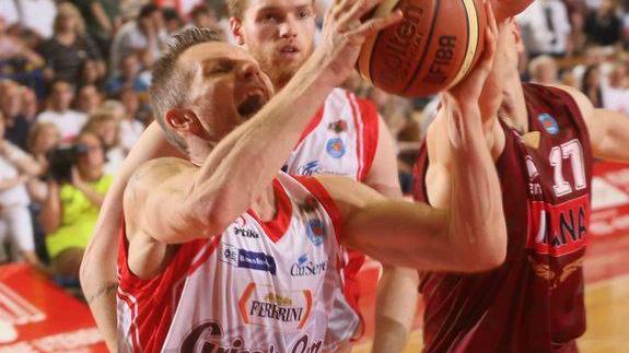 Grissin Bon all’assalto con Lavrinovic
