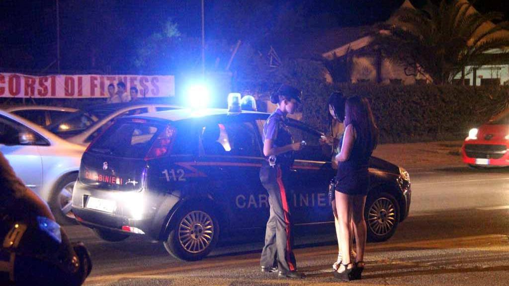 Prostitute sul lungomare di Marina di Massa