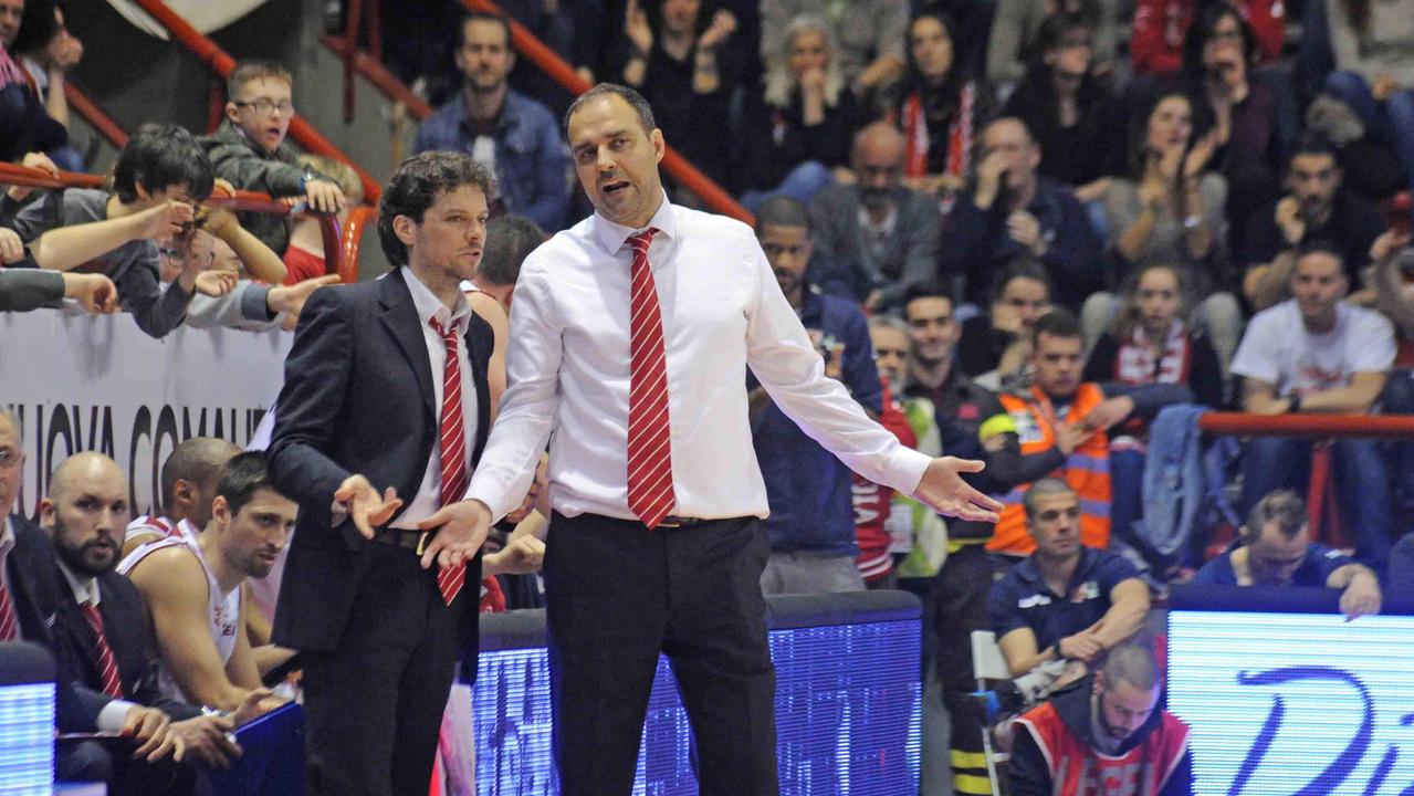Paolo Moretti (a destra) col suo vice Fabio Bongi