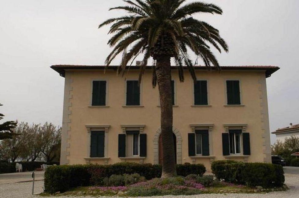 Villa Alma Pace, hotel chiuso: senza lavoro i 9 dipendenti 