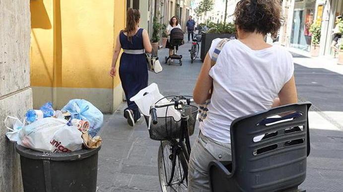 Il centro che somiglia a una discarica