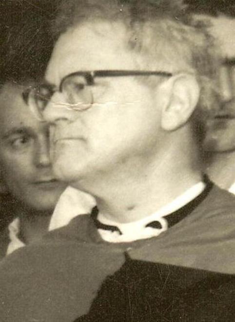 Piazza intestata a don Lelio Mannari