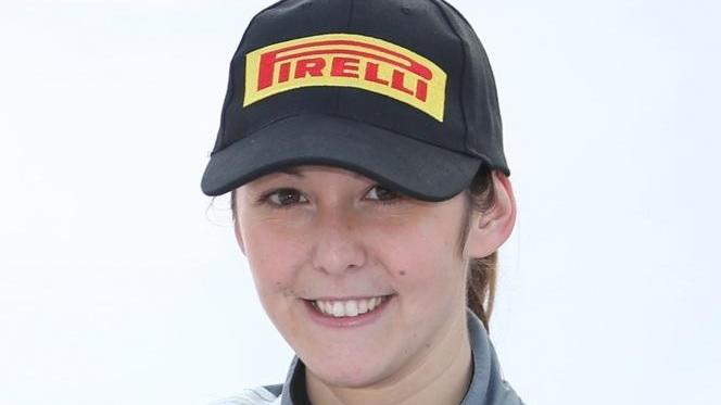 Rally, Corinne guarda tutte dall’alto