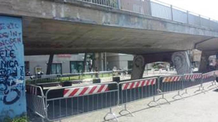 Il cavalcavia in zona La Rosa