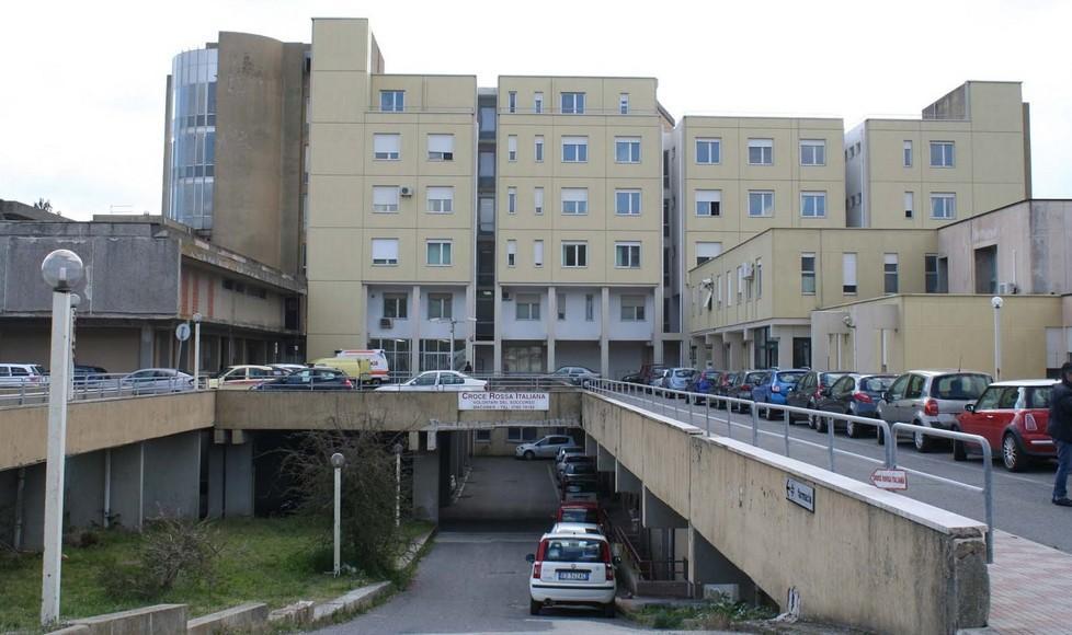 Ospedale, l’Arst ripristina la fermata bus 