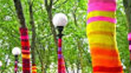 “Yarn bombing”, oggi Aglientu si riempie di colori