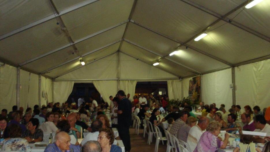 A cena per aiutare l’Avis alla Sagra del pesce di Gorino