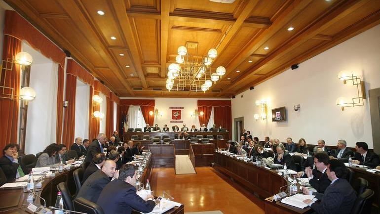 Il salone del consiglio regionale