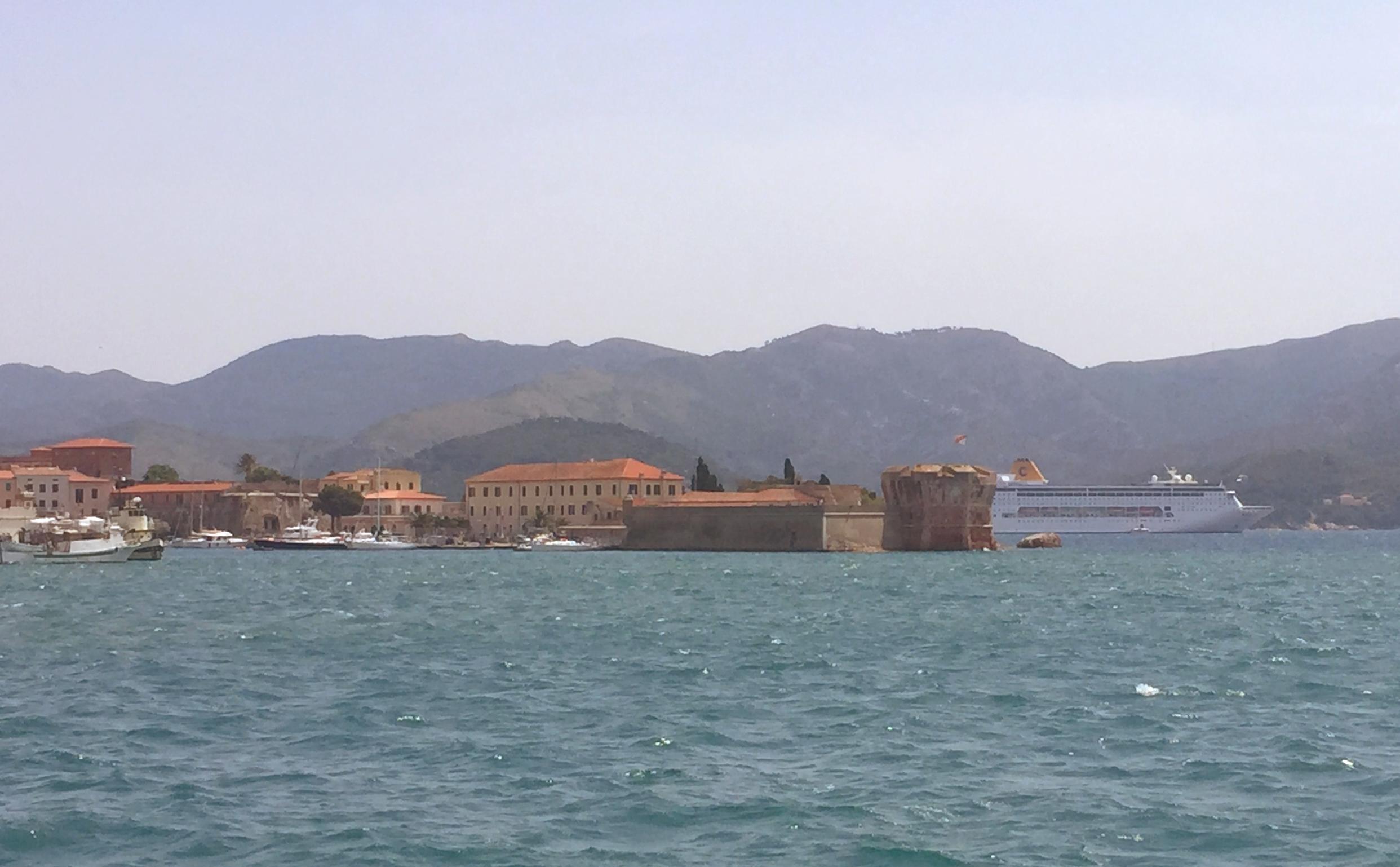 La NeoRiviera in rada