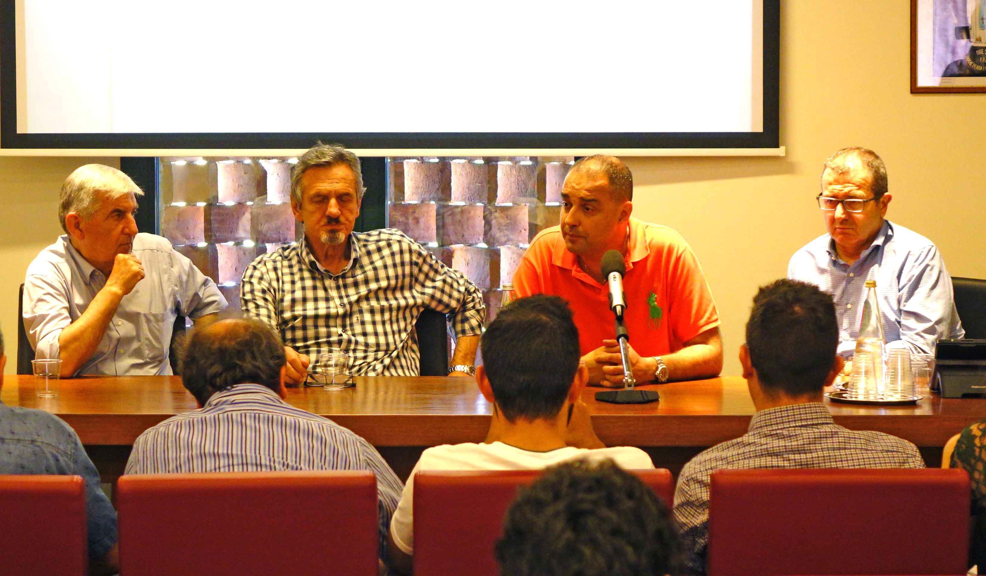 La conferenza stampa per l'addio di Paolo Moretti al Pistoia Basket ( Foto Gori) 