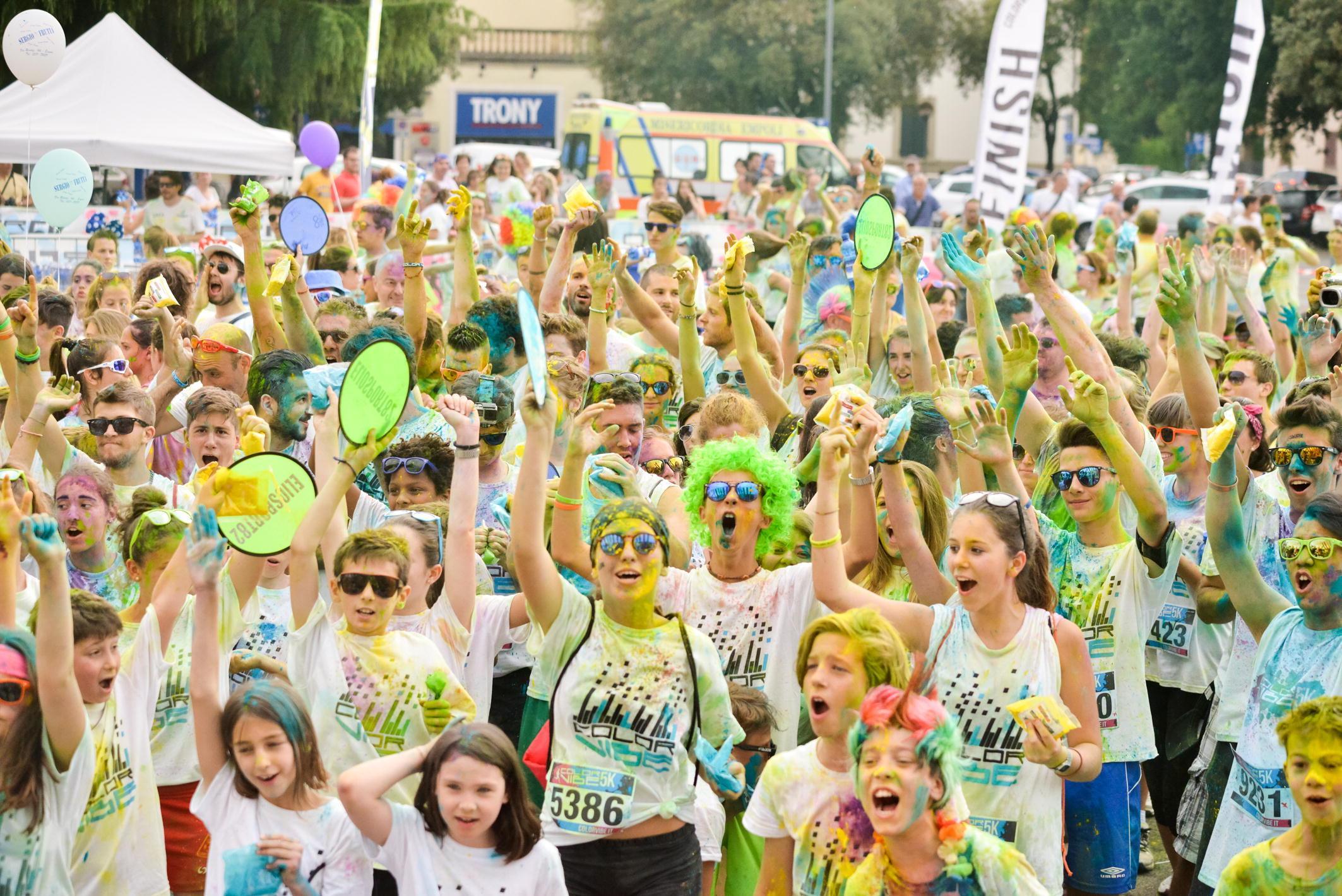 La Color Vibe Run di Empoli (Foto Agenzia Carlo Sestini)
