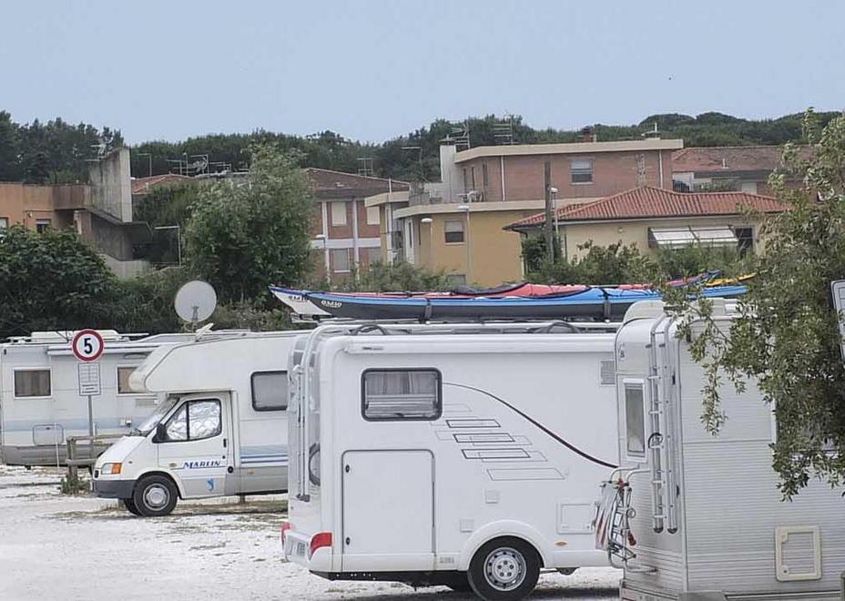 I balneari non vogliono un’altra area per camper 
