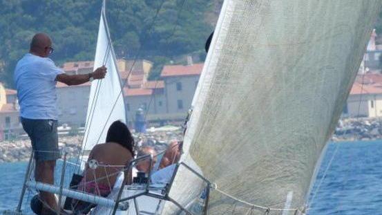 Lezioni di vela su derive al pontile di Forte