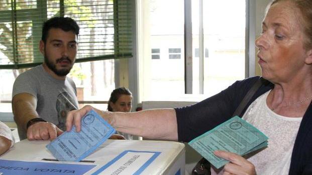 Ultimi appelli al voto Lombardi cuce lo strappo