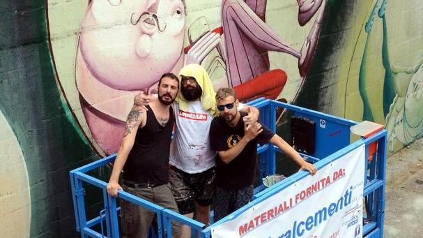 Zed1 e Monicelli, ai piedi del Cassero un amore dipinto