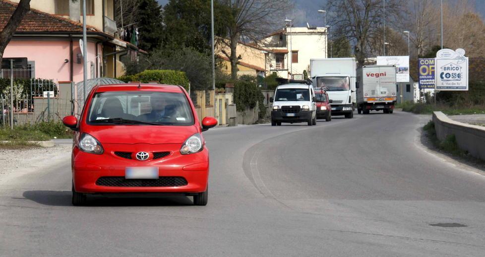 Scontro auto-moto, muore a 41 anni 