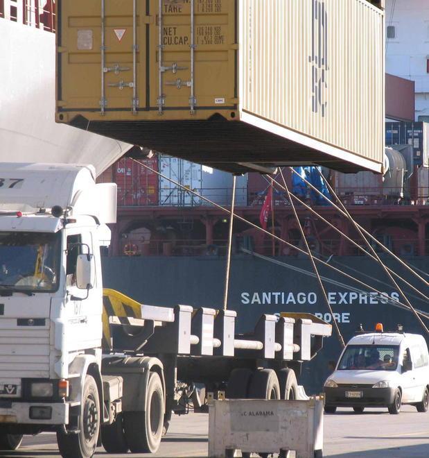 Il porto da solo attutisce il crollo dell’economia di tutta la provincia 
