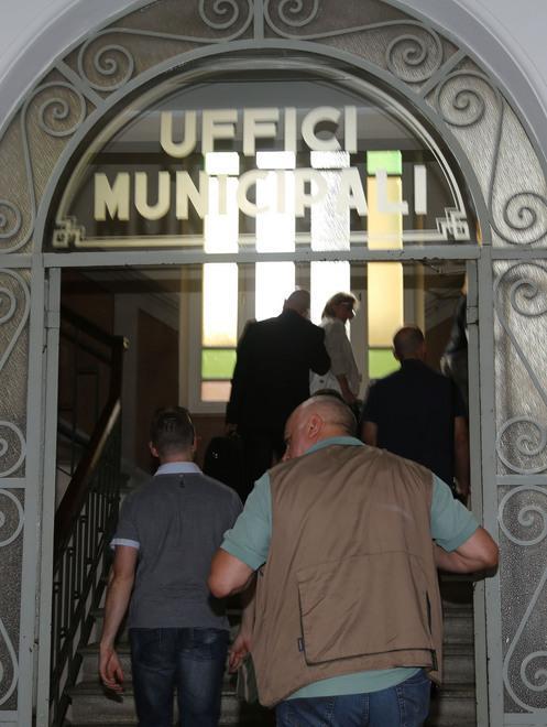 La commissione acquisisce le prime prove 