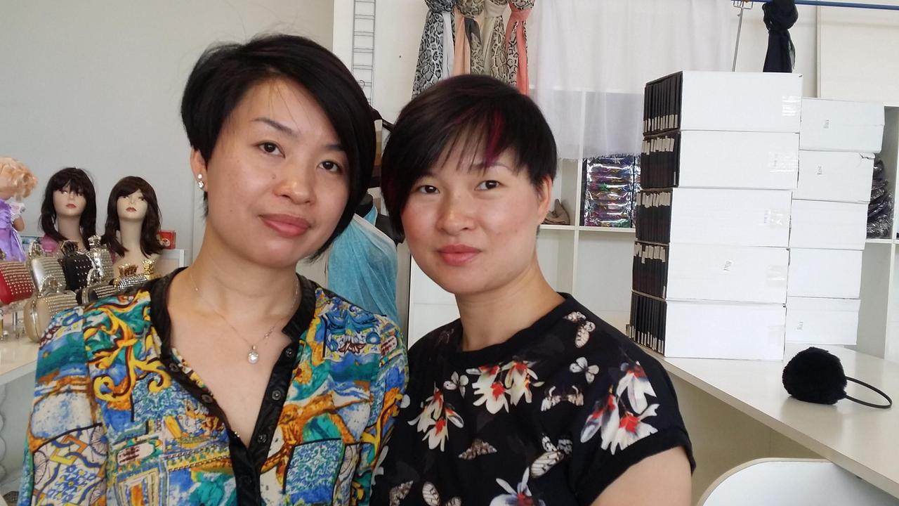 Le sorelle Jin Fugui (Lisa) e Jin Liming (Aurora)