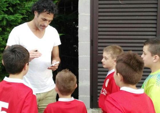 La sorpresa di Galante ai piccoli calciatori