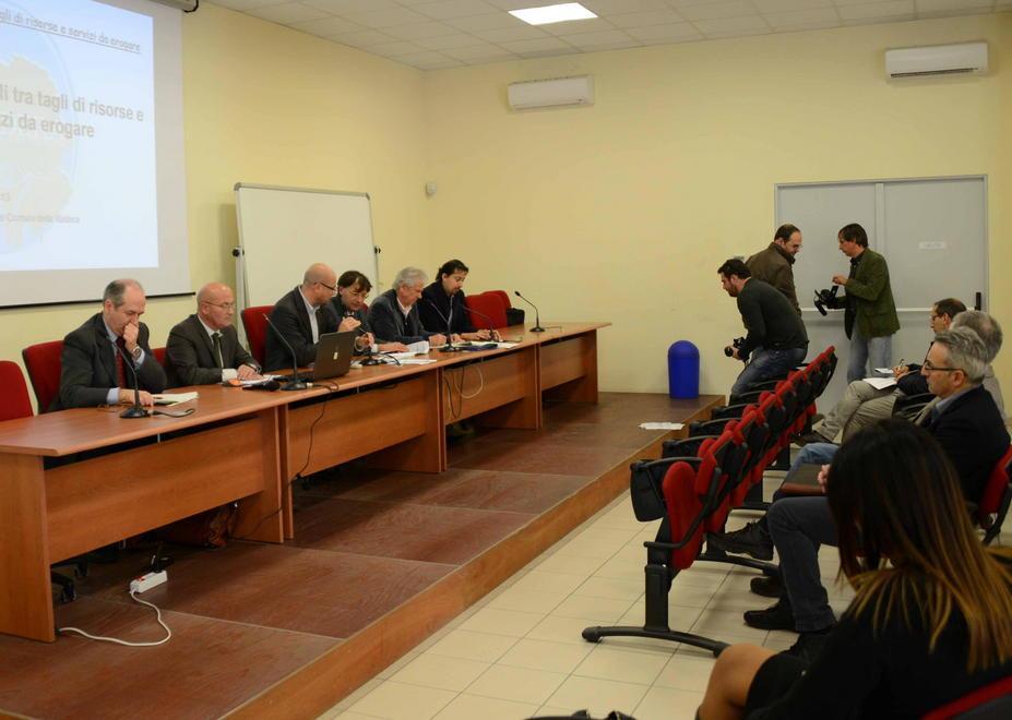 L’ultima farsa dell’Unione: a scuola 24 tariffe diverse 
