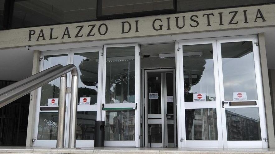 Quattro mesi per una coltellata