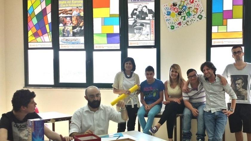 Alunno e prof creano al Ferracciu un’aula multimediale