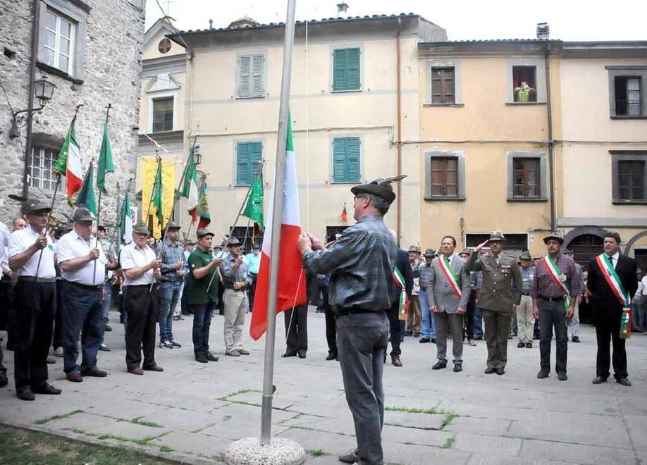 Gli Alpini invadono Licciana 
