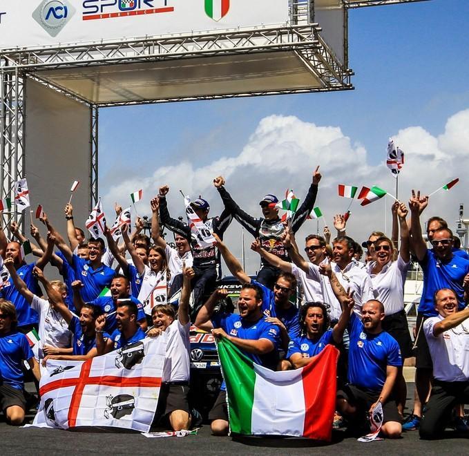 È qui la festa? 50mila tifosi al porto 