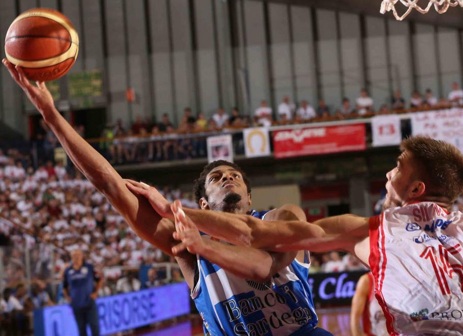 Il Banco non entra in partita Reggio Emilia lo travolge 