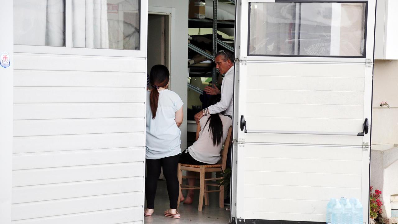La disperazione della moglie (Foto Agenzia Carlo Sestini)
