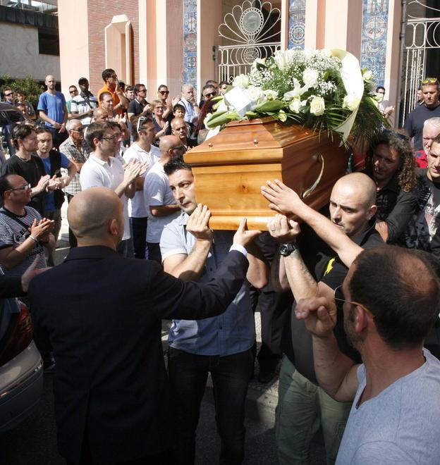 Tanti amici all’ultimo saluto a Marco Capolongo