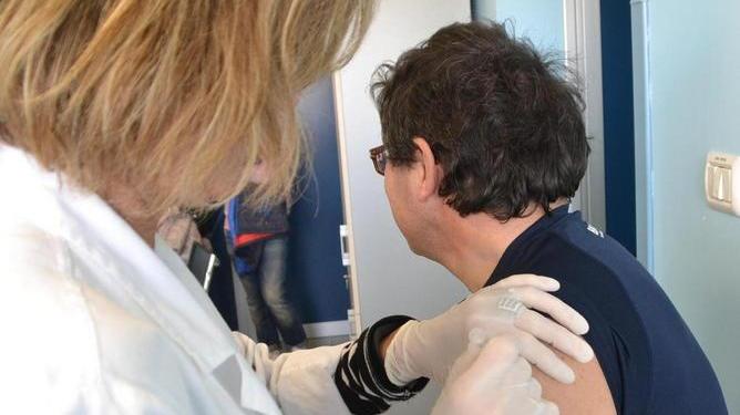 Calata chiusa alle auto, parcometri attivi