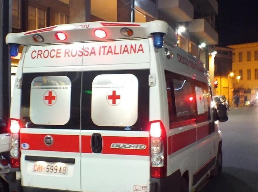Il marito muore lo veglia 2 giorni