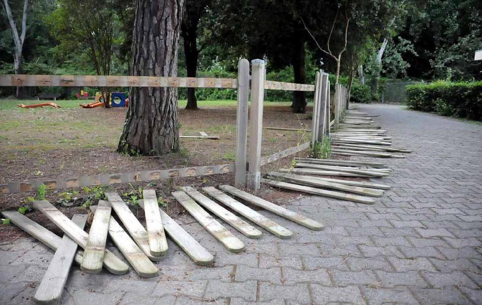 I vandali tornano alla scuola materna 