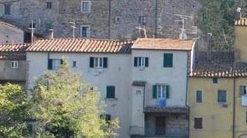 Manca personale, e così i sassetani si puliscono il paese