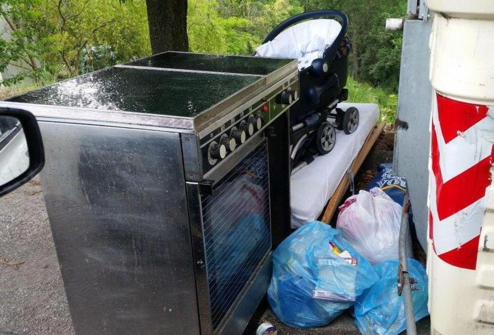 Discarica abusiva L’appello del sindaco «Segnalate gli autori»