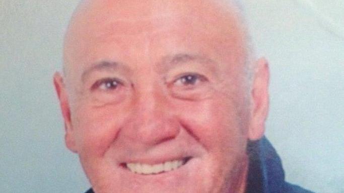 L’addio della città al pittore innamorato del calcio