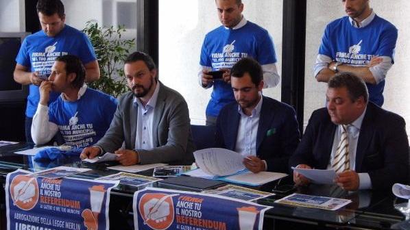 I leghisti contro la legge Merlin