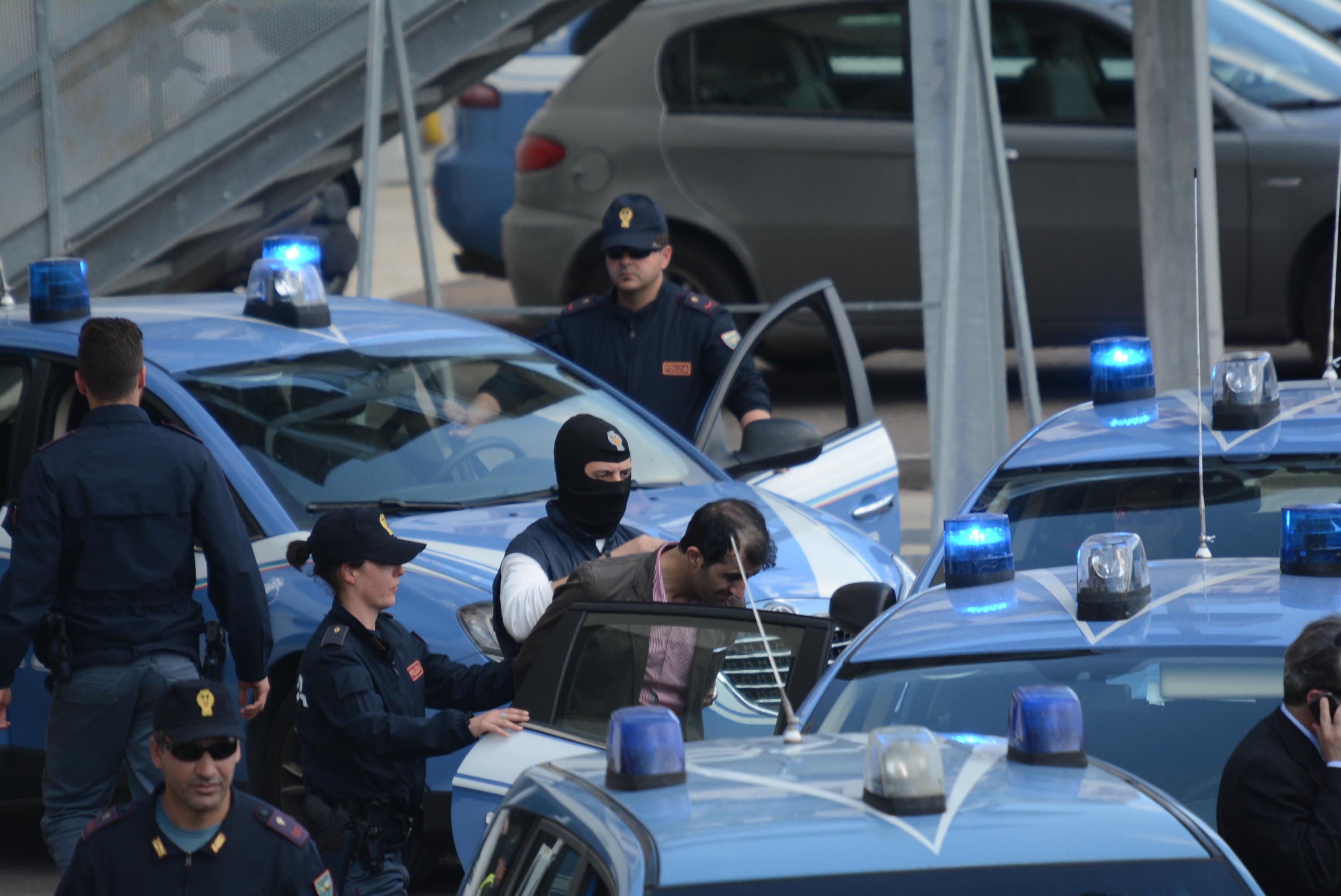 Gli arresti dei presunti terroristi a Olbia