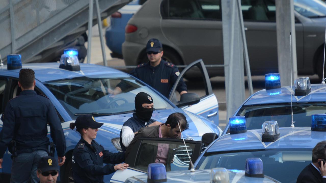 Gli arresti dei presunti terroristi a Olbia