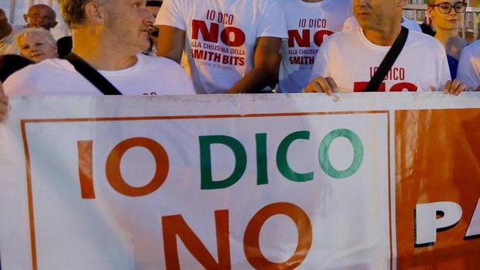 Sulle tribunette la protesta dei lavoratori Smith