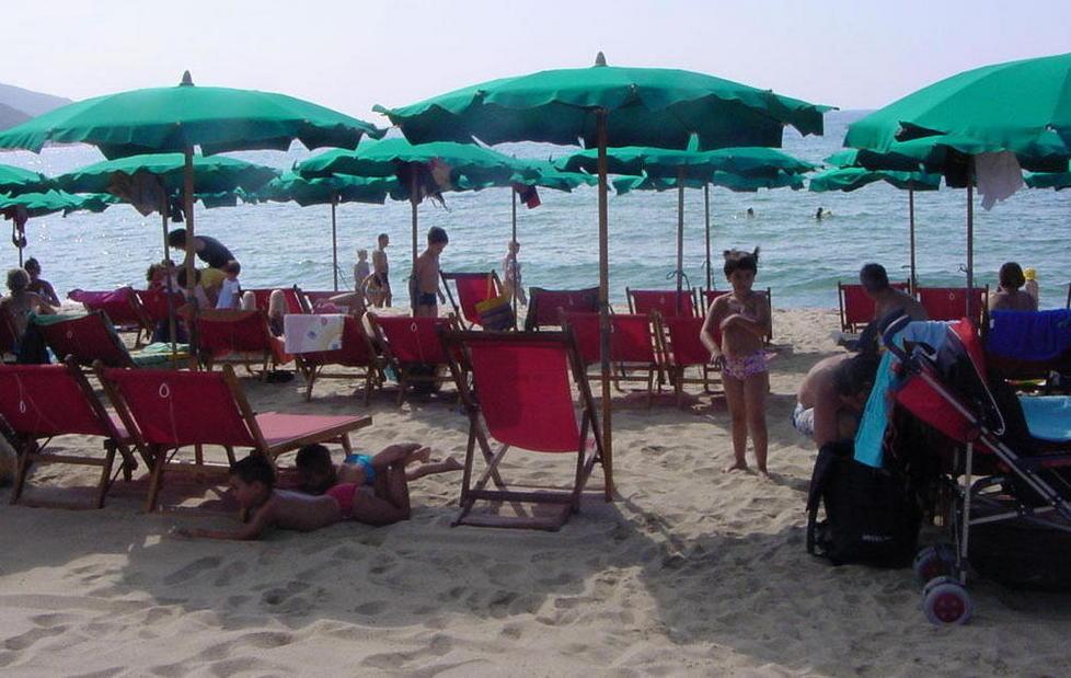«Stop alla privatizzazione delle spiagge» 