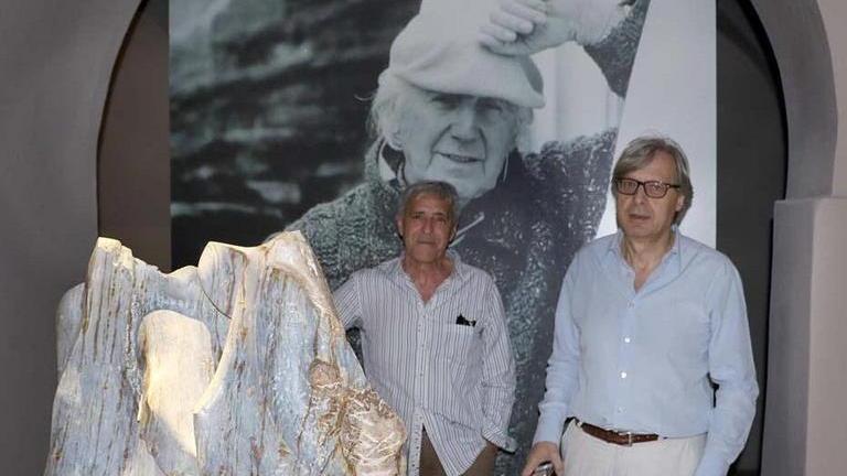 Mostra Guadagnucci è già polemica: “Puppona nascosta”