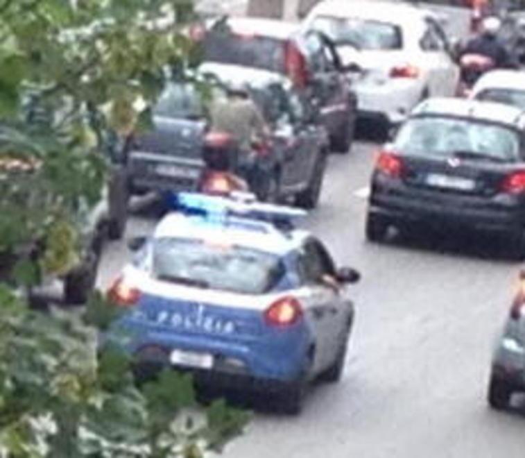 Borseggio sul bus Ragazzo fermato all’ospedale