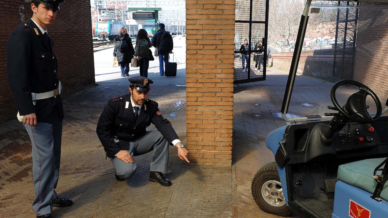 Agenti della polizia ferroviaria (foto archivio)