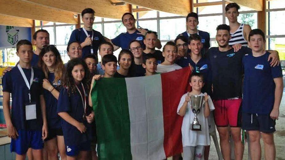 De Akker Ferrara Nuoto sul podio iridato