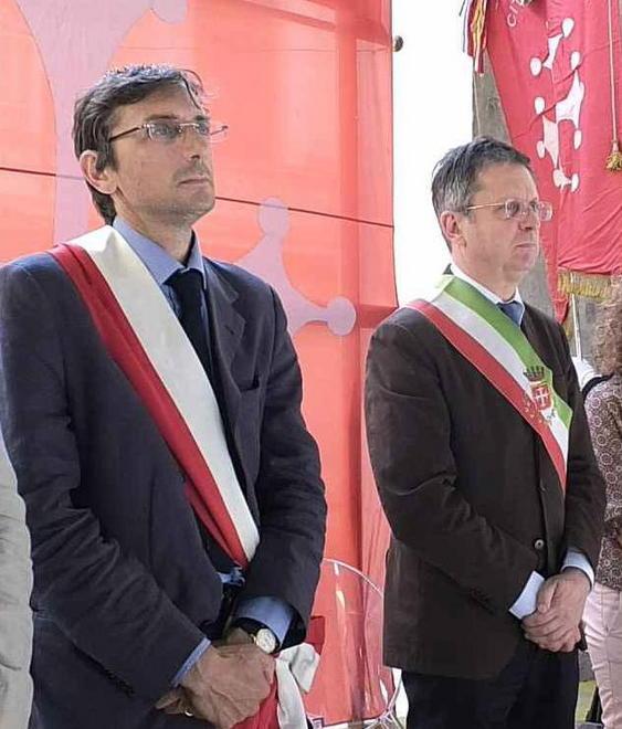 Alla festa del consiglio i bancarellai protestano