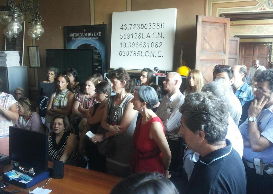 «Pagateci i nostri premi» Invasi gli uffici del sindaco 
